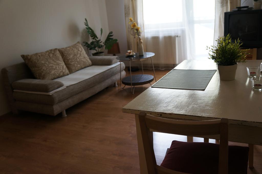Apartament Na Ratajach Poznan Room photo